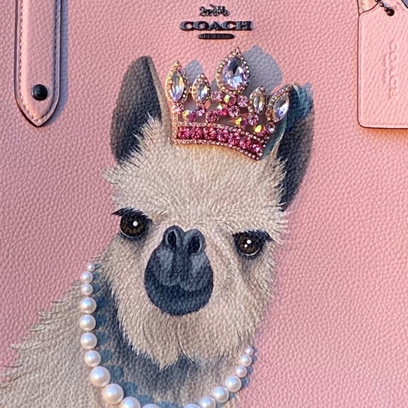 Genuine Coach Llama Queen Pink Tote - Picture 2 of 4